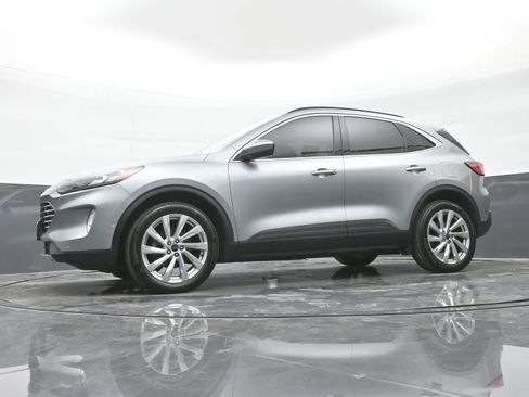 Used 2022 Ford Escape Titanium w/ Titanium Elite Package image 40