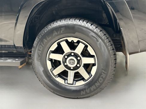 Used 2024 Toyota 4Runner TRD Off-Road image 30