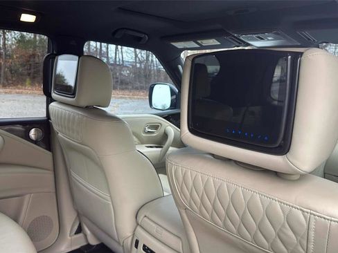 Used 2023 INFINITI QX80 Sensory w/ All-Season Package image 26