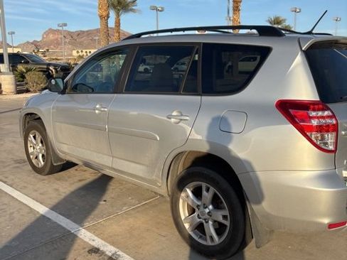 Used 2011 Toyota RAV4 2WD image 3