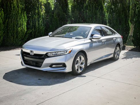 Used 2020 Honda Accord EX image 5