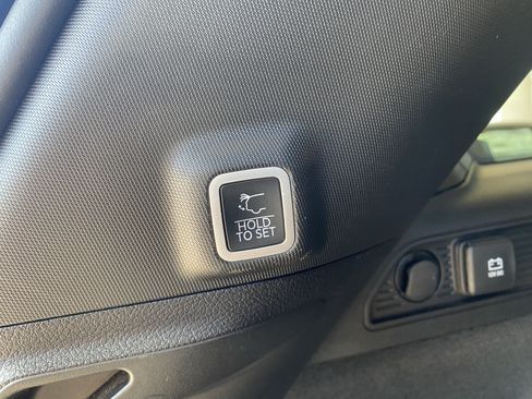 Used 2023 Jeep Grand Cherokee Summit AWD/4WD image 17