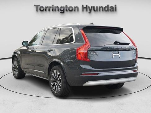 Used 2022 Volvo XC90 T6 Momentum w/ Advanced Package image 5