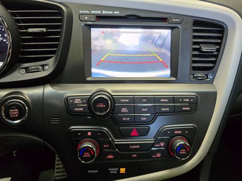 Used 2013 Kia Optima SX w/ Limited Pkg image 21