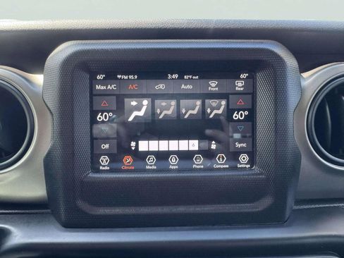 Used 2020 Jeep Wrangler Unlimited Sport AWD/4WD image 30