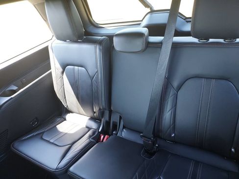 Used 2022 Ford Expedition Platinum AWD/4WD image 30
