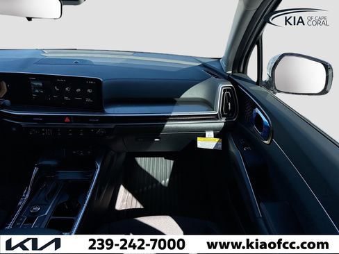 New 2026 Kia Sorento LX FWD image 17