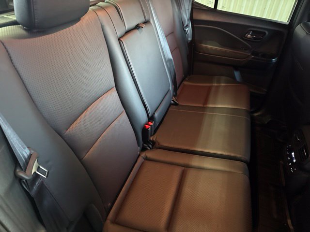 Used 2025 Honda Ridgeline Black Edition image 18