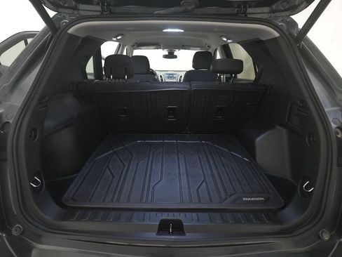 Used 2020 Chevrolet Equinox LT w/ Driver Convenience Package FWD image 10