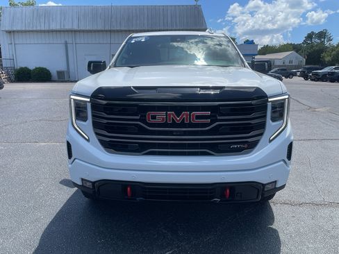 Certified 2025 GMC Sierra 1500 AT4 w/ AT4 Premium Package AWD/4WD image 23