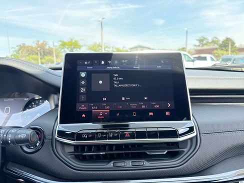 New 2026 Jeep Compass Latitude image 21