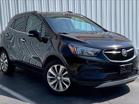 Used 2019 Buick Encore Preferred FWD image 2