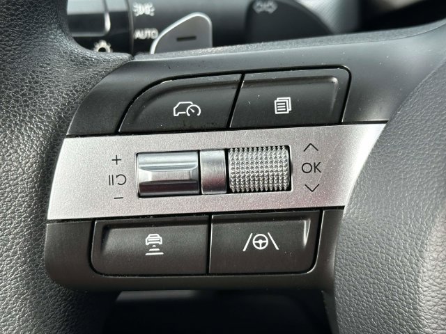 Used 2025 Hyundai Sonata SEL FWD image 26