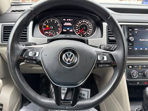 Used 2020 Volkswagen Atlas SE w/ Panoramic Sunroof Package image 18