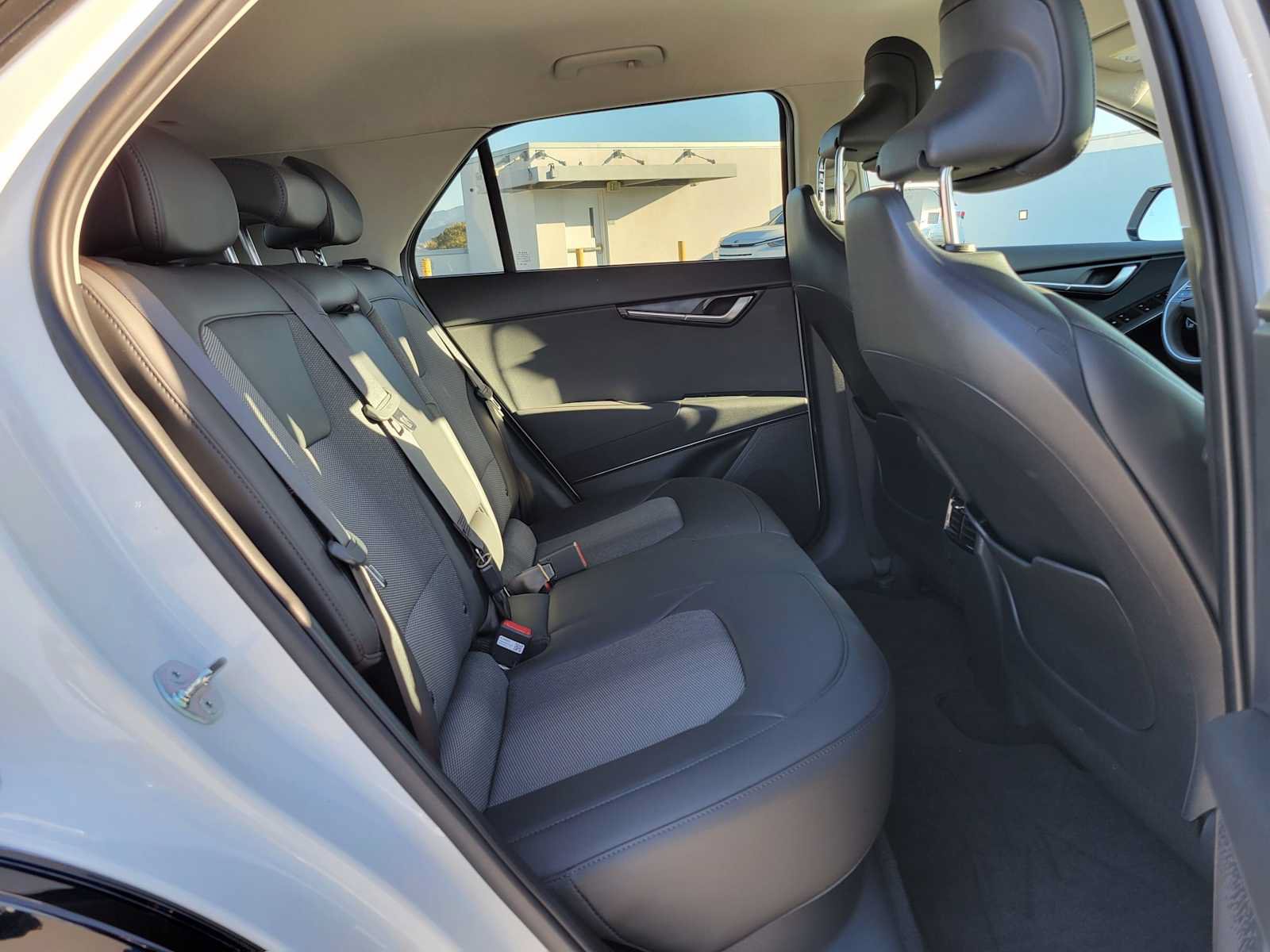 Used 2026 Kia Niro Wind FWD image 12