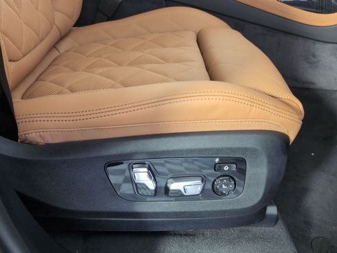 New 2026 BMW X7 xDrive40i w/ Executive Package image 33