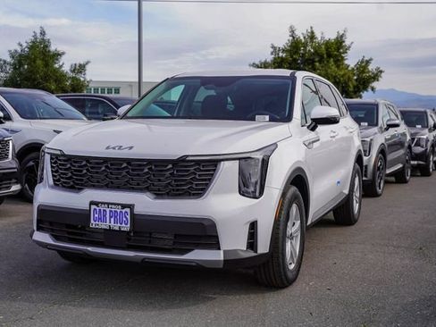 New 2026 Kia Sorento LX FWD image 4