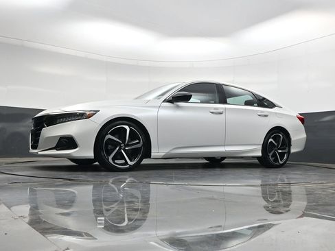 Used 2022 Honda Accord Sport image 32