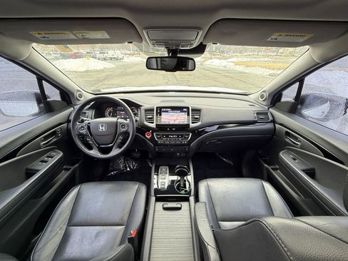 Used 2017 Honda Pilot Touring image 22