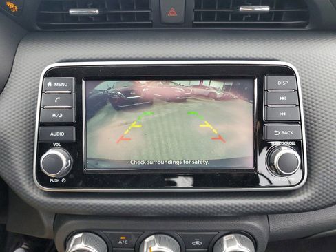 New 2024 Nissan Kicks S image 17