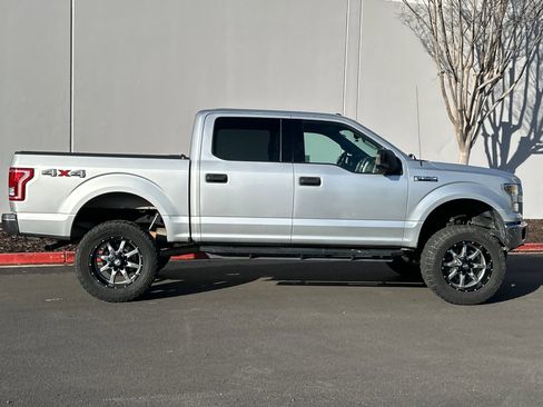 Used 2016 Ford F150 XLT image 3
