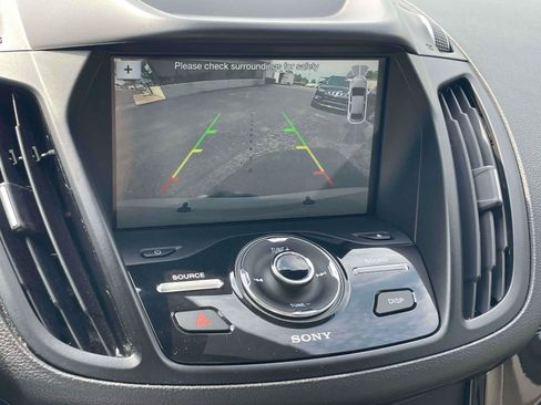 Used 2018 Ford Escape Titanium AWD/4WD image 19