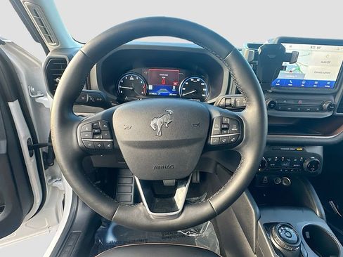 Used 2024 Ford Bronco Sport Outer Banks w/ Tech Package image 11