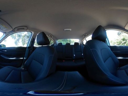 Used 2025 Nissan Altima 2.5 SV FWD image 43