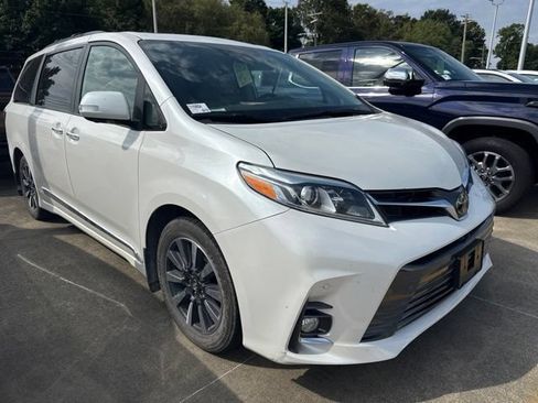 Used 2019 Toyota Sienna Limited Premium FWD image 6