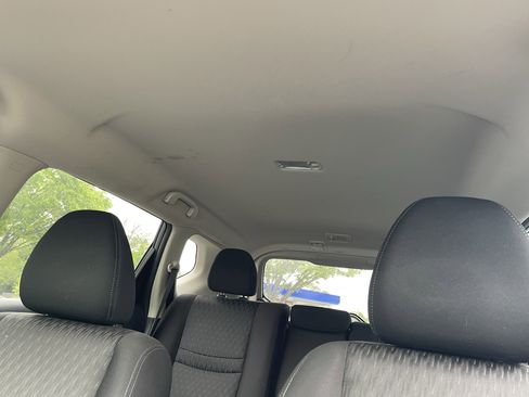 Used 2019 Nissan Rogue SV AWD/4WD image 9