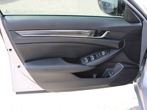 Used 2022 Honda Accord Sport image 12