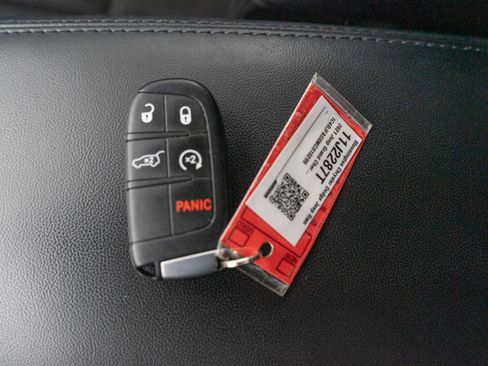 Used 2021 Jeep Grand Cherokee Laredo X AWD/4WD image 31