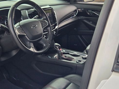 Certified 2022 Chevrolet Traverse RS w/ LPO, Floor Liner Package image 24