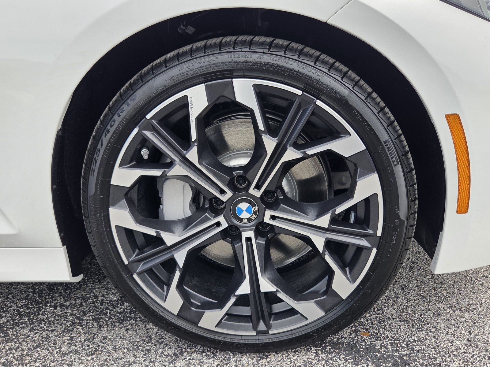 New 2026 BMW 330i Sedan w/ M Sport Package RWD image 9