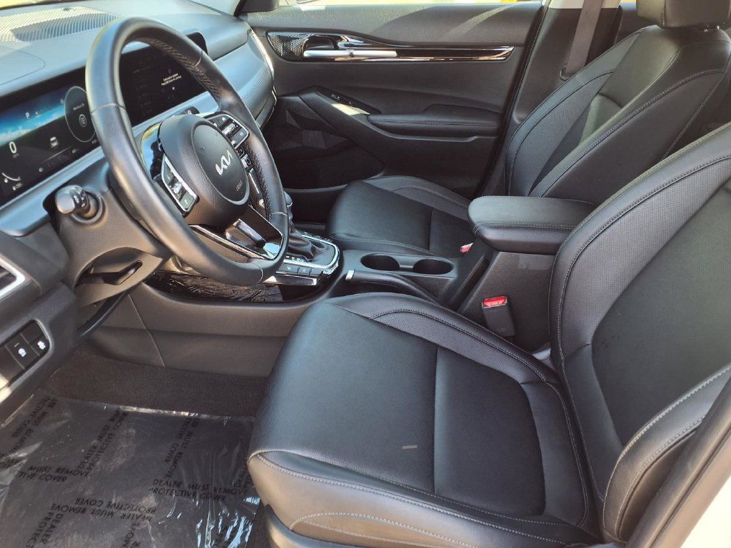 Certified 2026 Kia Seltos EX w/ EX Sunroof Package FWD image 14