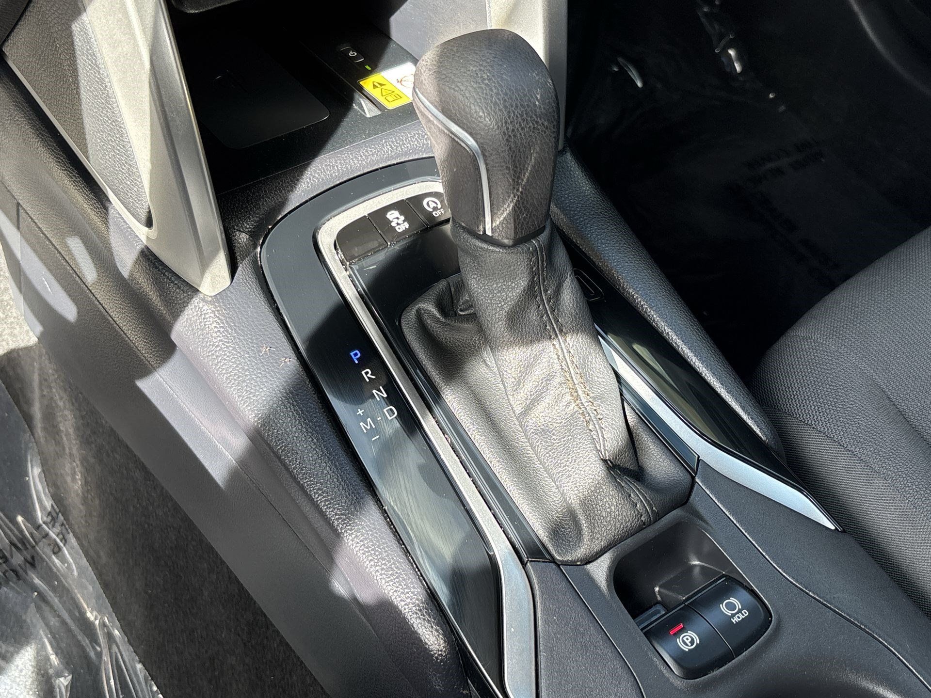 Used 2022 Toyota Corolla Cross LE FWD image 19
