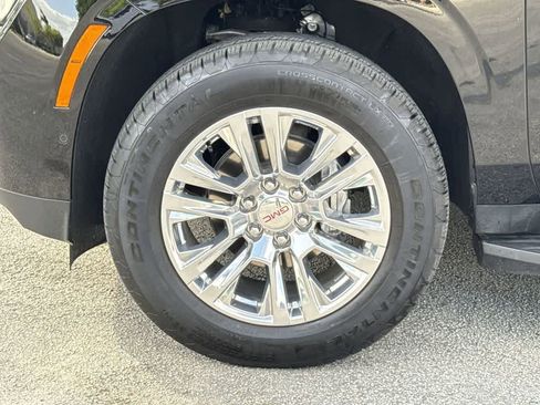 Used 2025 GMC Yukon Denali AWD/4WD image 11