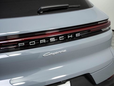 New 2026 Porsche Cayenne AWD/4WD image 39