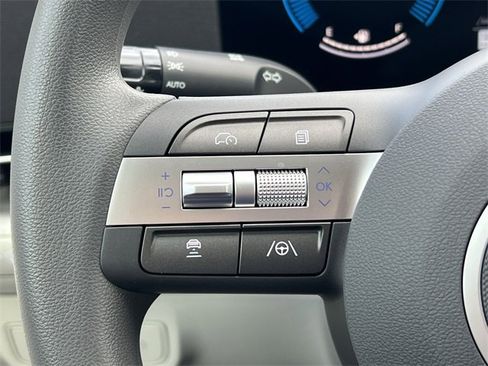 New 2026 Hyundai Kona SE image 13