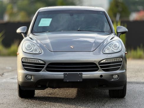 Used 2014 Porsche Cayenne Platinum Edition AWD/4WD image 5