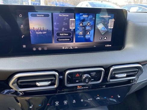 New 2026 Nissan Sentra SR w/ SR Premium Package FWD image 11