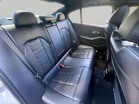 Used 2019 BMW 330i xDrive Sedan w/ Premium Package AWD/4WD image 19