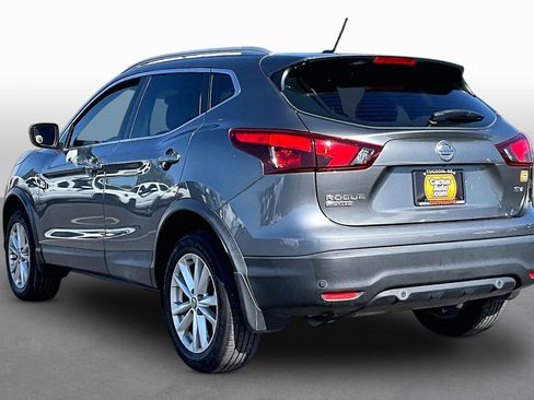 Used 2019 Nissan Rogue Sport SV w/ All-Weather Package FWD image 11