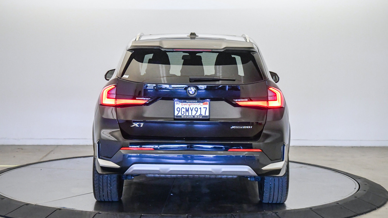 Certified 2023 BMW X1 xDrive28i w/ Premium Package AWD/4WD image 3
