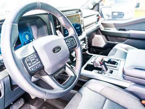 Used 2025 Ford F150 Raptor AWD/4WD image 9
