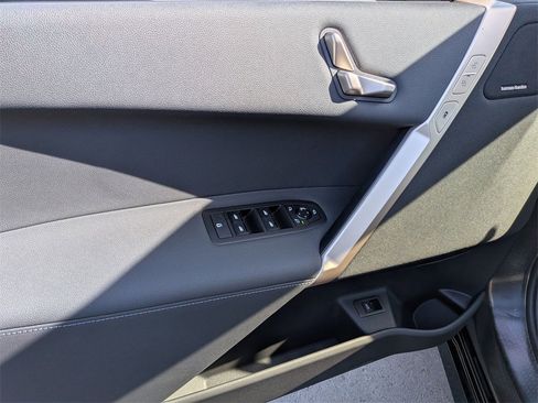 New 2026 BMW iX xDrive60 image 17