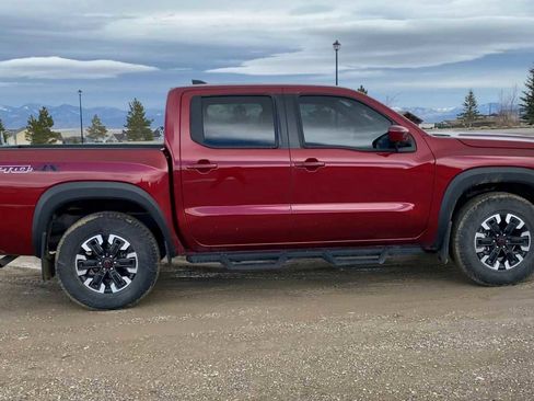 Used 2024 Nissan Frontier PRO-4X w/ Pro Convenience Package image 9