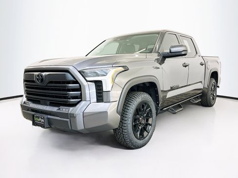 Used 2022 Toyota Tundra SR5 image 3