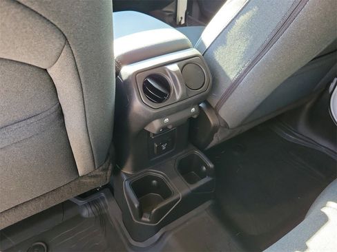 Used 2025 Jeep Wrangler Sahara w/ Safety Group image 10