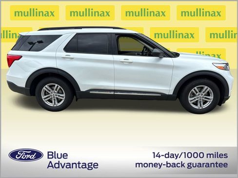 Used 2023 Ford Explorer XLT w/ Equipment Group 202A RWD image 2